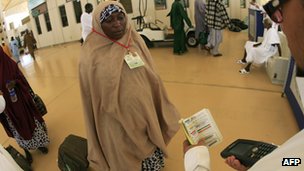 images_hajj women